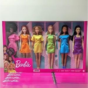 NEW Barbie Rainbow Doll 6 Pack Incl six dolls